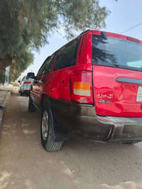 جيب شيروكي للبيع المزيد من التفاصيل والاستفسار الاتصال على الرقم 07707...