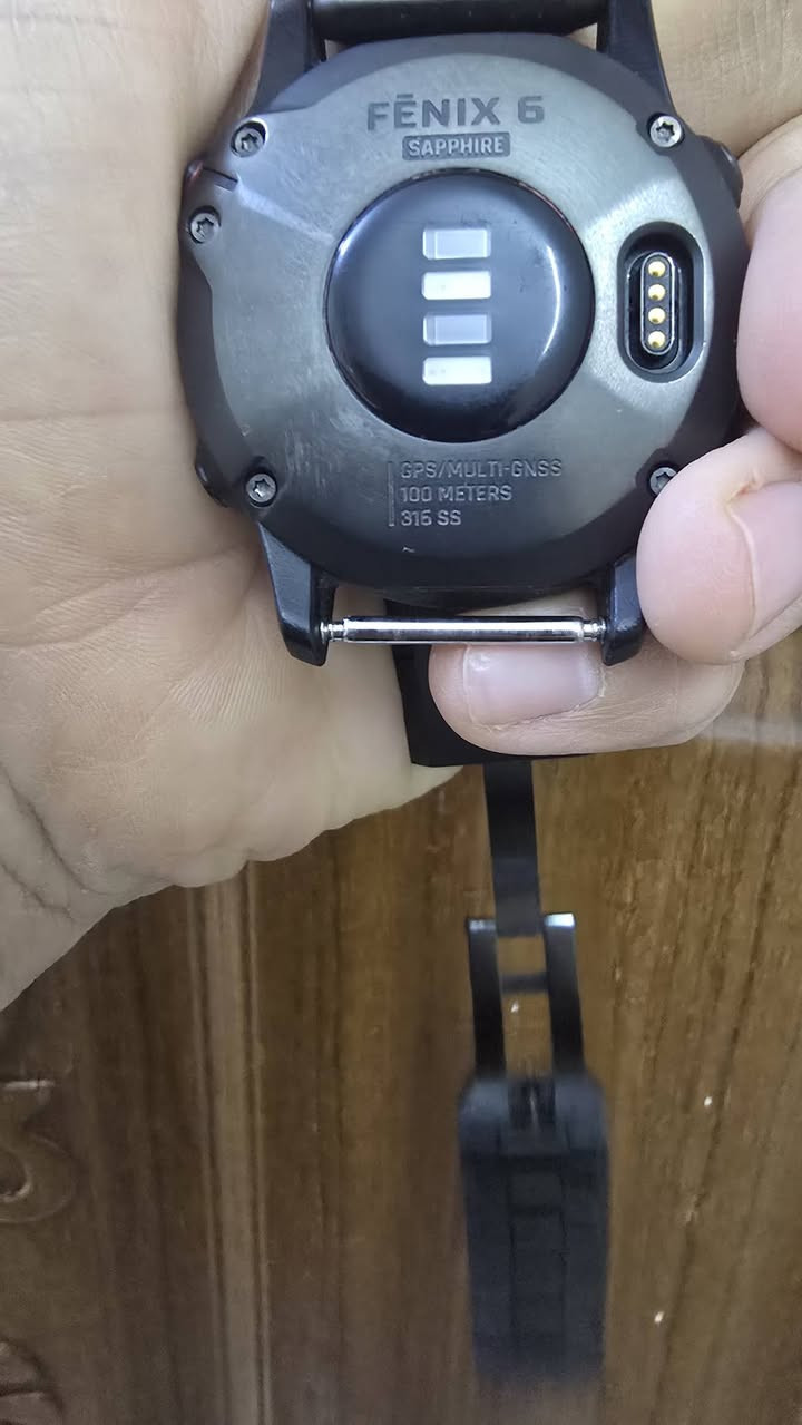 كارمن فنكس 6سفايرحجم 47مع كيبل شحن نظافة كماموضح سير توتانيوم الاستفسار خاص واتس ***********
