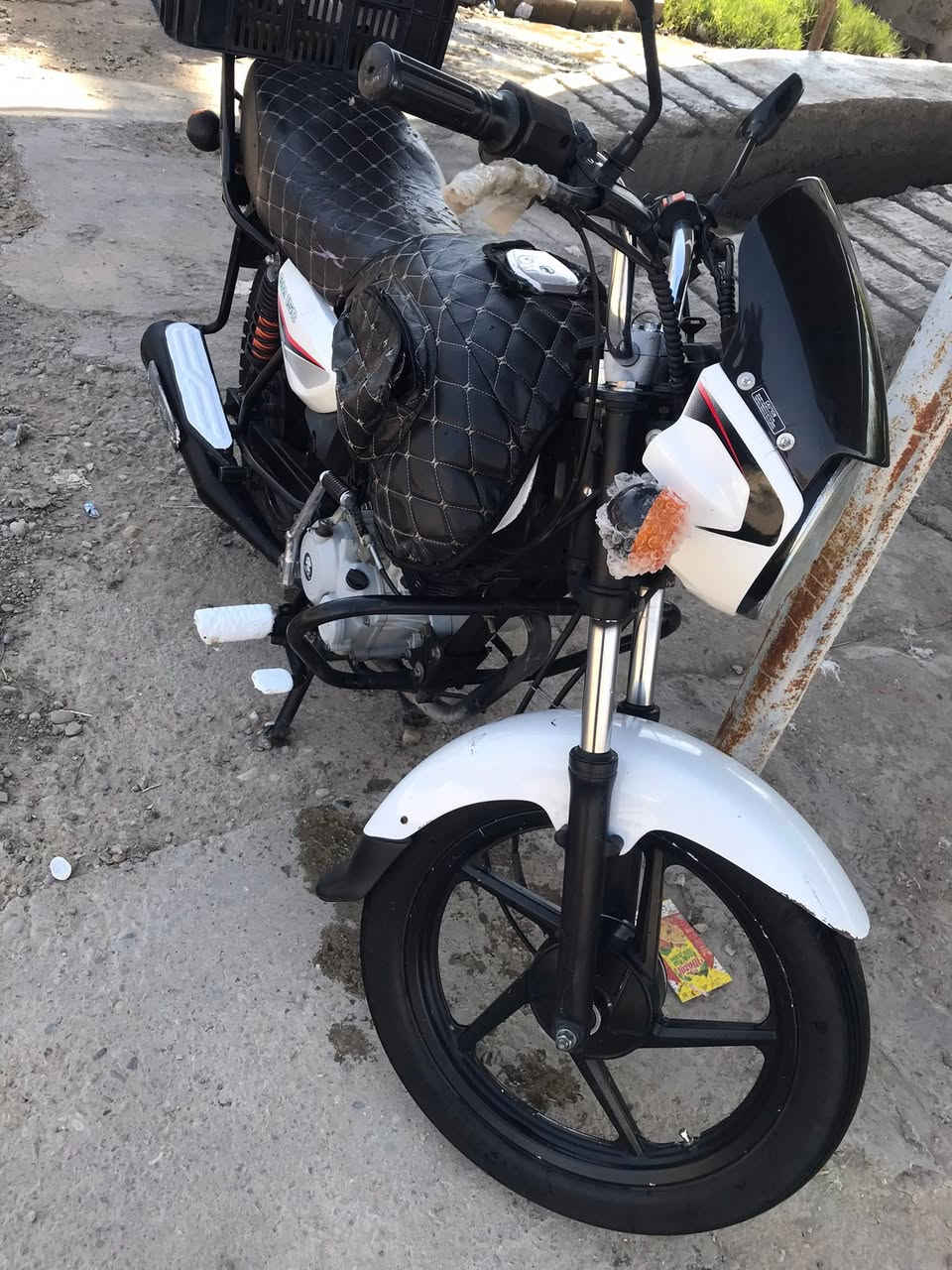 السلام عليكم بوكسر للبيع ٢٠٢٠ اوراق كاملة سعره ٩٢٥ وبي مجال مكانه ديالى ناحية السلام هـ ***********
