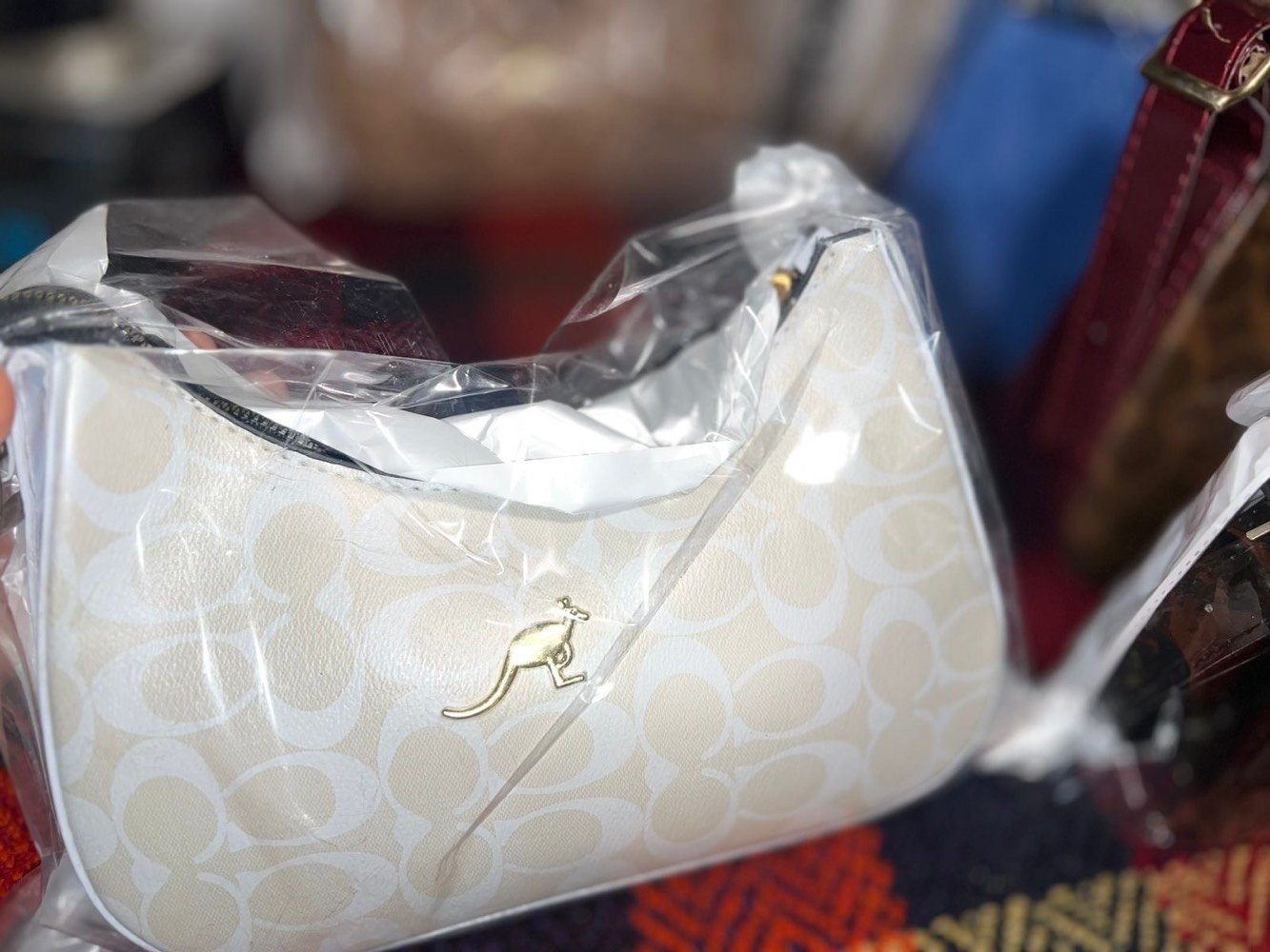 كشختج بـ7 آلاف بس! 😱🔥
باقي قطع أخيرة من أفخم موديلين جنط لهذا الموسم. الأناقة مو لازم تكون غالية، بس لازم تكون سريعة لأن الكمية جاي تخلص!
• السعر: 7 آلاف دينار فقط للقطعة!
• التوصيل: 5 آلاف لجميع المحافظات.
• الموديلات: متوفر موديلين (الصور مرفقة).
احجزي الآن قبل لا يخلصن! ارسلي صورة الموديل، العنوان، ورقم الهاتف خاص. 📥