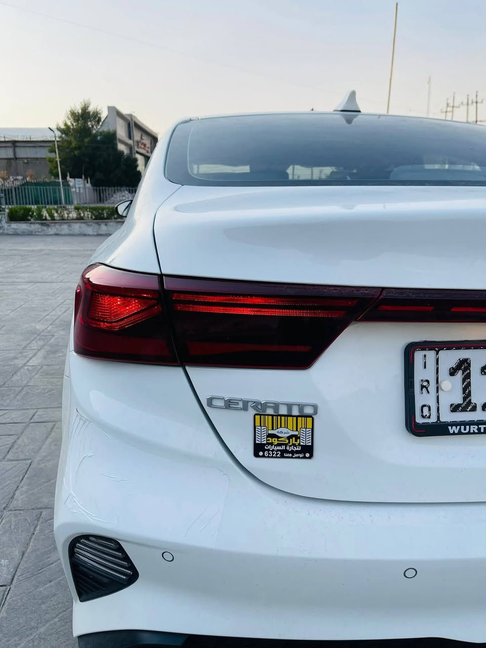 سيراتو موديل ٢٤ كفاله عامه 
ماشيه ٢٣ مكينه ٢٠٠٠  باسمي 
السياره مصروف عليه دوشمه كامله 
مكان السياره بغداد للاستفسار *********** متواجد وات ساب
