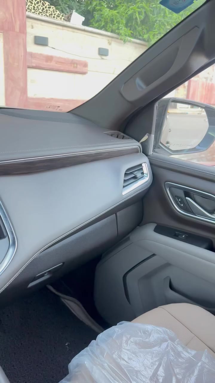 تاهو للبيع خليجي وكالة المنصور مكفولة و مغلفة ppf ضمان 5سنوات
السيارة ماشية 17 الف السيارة كلش نضيفة 
السعر 51 الف يعني 5 شدات و 10 اوراق
للاستفسار ***********8
