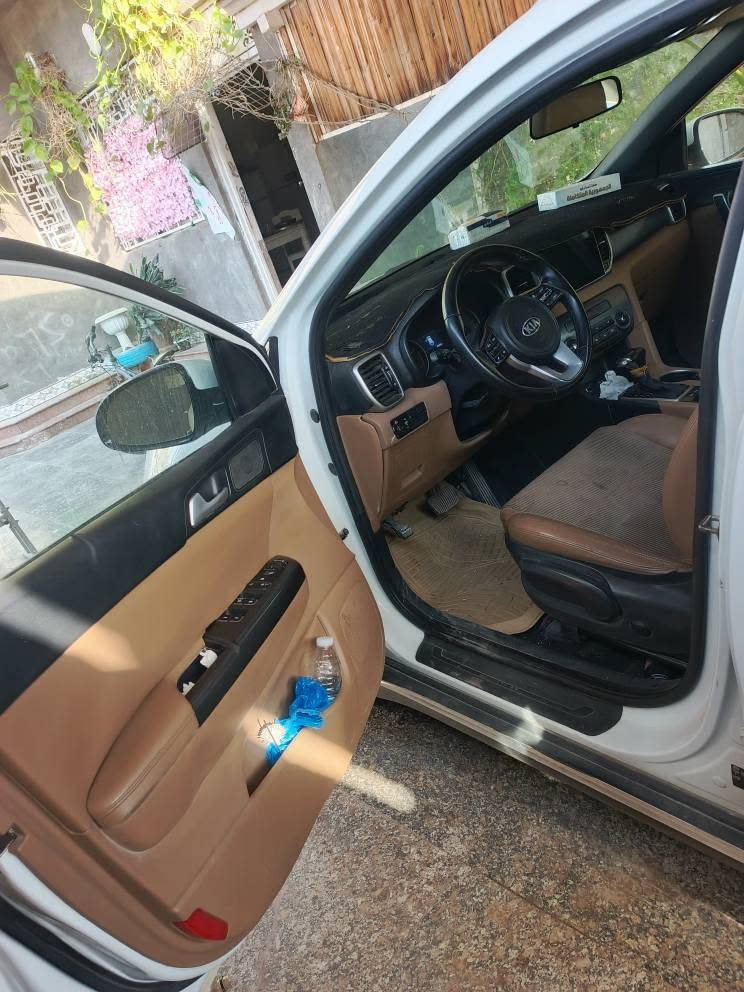 كيا سبورتج 2019خليجي فول مواصفات بانوراما بصمه ويل ١٨ دواخل بيجي بيه صبغ جهت السايق اثر طخه خفيفه بدون دواخل سياره ماشيه ٩٨ الف كيلو سياره جاهره وجديده رقم بصره السعر١٤٠وبيه مجال مكاني ذي قار *********** ناصرية, ذي قار
