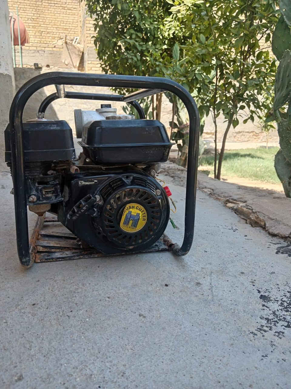 السلام عليكم ماطور روبن للبيع مستخدم شي قليل مع صونده 12متر جديدة ام 3 المكان الحلة منطقة الابراهيميه السعر175وبي مجال شي قليل رقم الهاتف ***********
