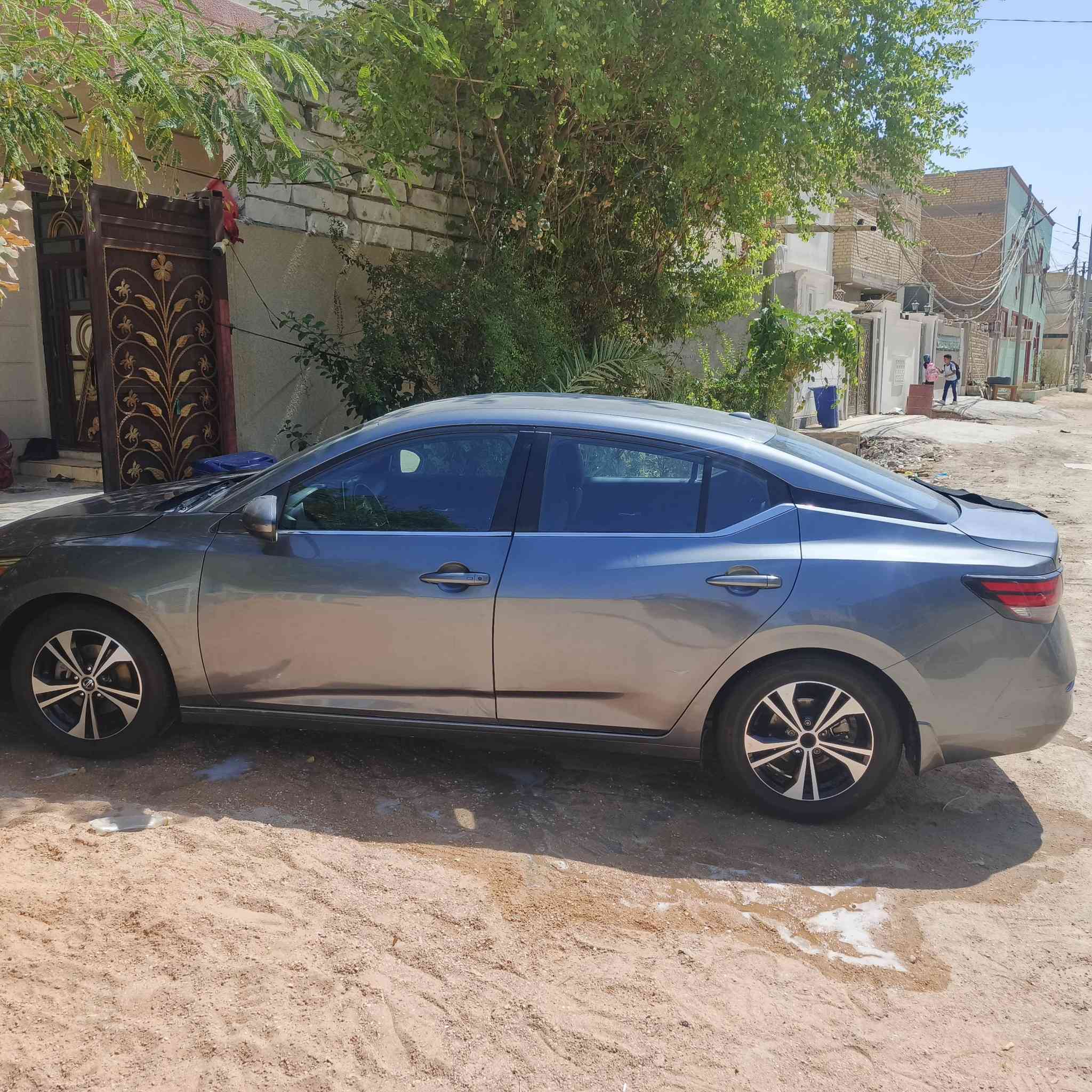 سلام عليكم 
للبيع نيسان ٢٠٢١ رقم أربيل الجديد
كير مكينه تبريد تايرات كله شرط
السعر ١١٨ وبيه مجال بسيط
الاستفسار ***********
