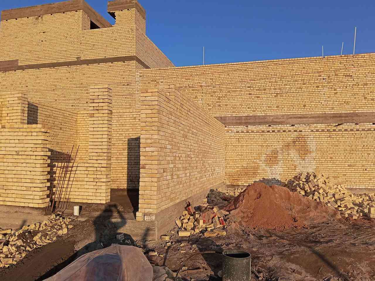 سلام عليكم خلفه متفرغ للبناء داخل بغداد الدقه في العمل ولتزام في موعد العمل للأستفسار تواصل خاص او واتساب *********** ابو مريم
