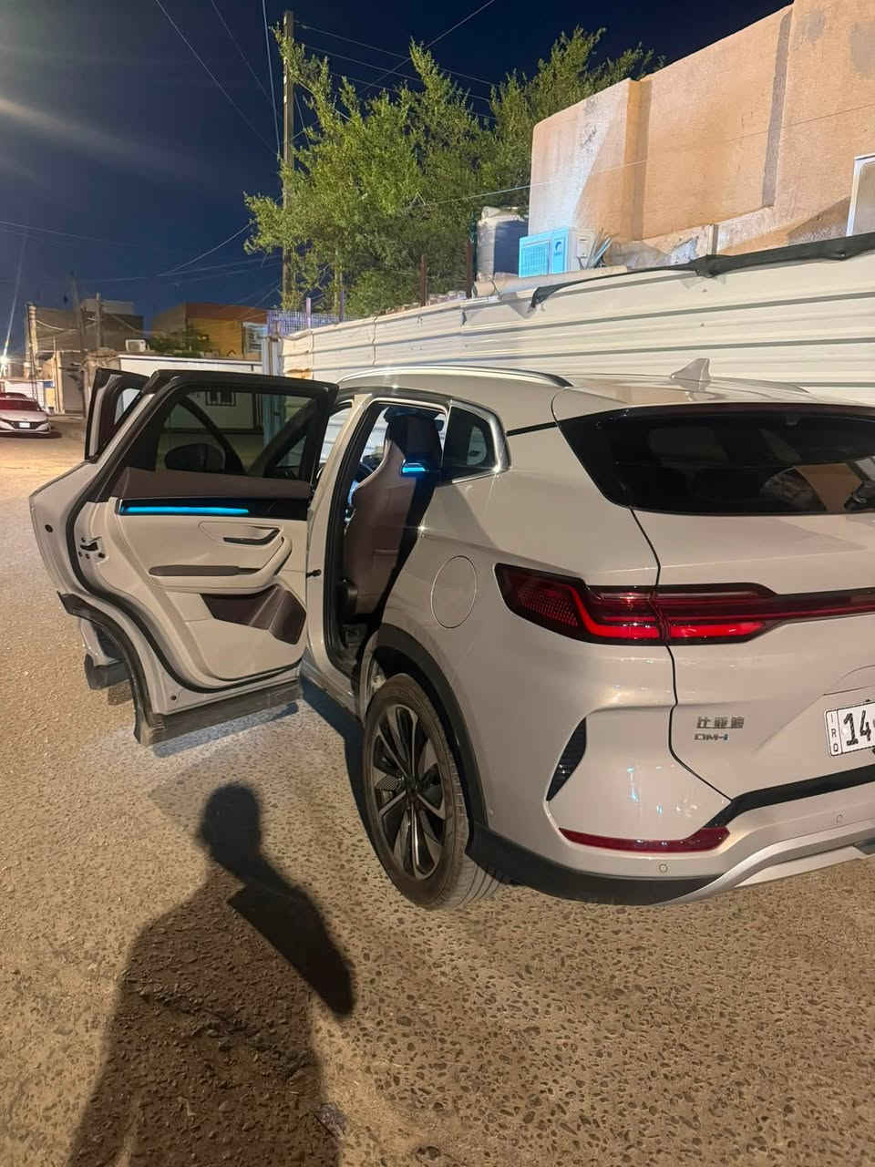 BYD 
موديل ٢٠٢٥ ماشية ٣٠٠٠ فول مواصفات للأخير هجين كهرباء وبنزين
تحويل مباشر رقم بصرة باسمي 
السعر المطلوب ٢١٠ وبيها مجال
رقم الهاتف (***********)
