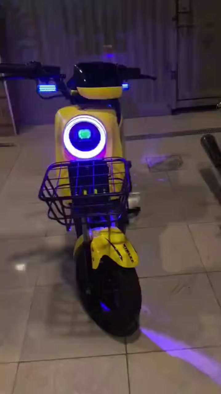 للبيع دراجه شحن R9 موديل 26
1 كدامك عينك نظافه 

2 تجي خمس بطاريات 

3دراجه تجي اربع نمر سرعه حقيقي 70

4 ملف 1500 بعده جديد

5 ملاحظه الوصل شراء موجود
ودراجه تجي تفحصها بيدك
سعره 500 
 

رقم ***********
