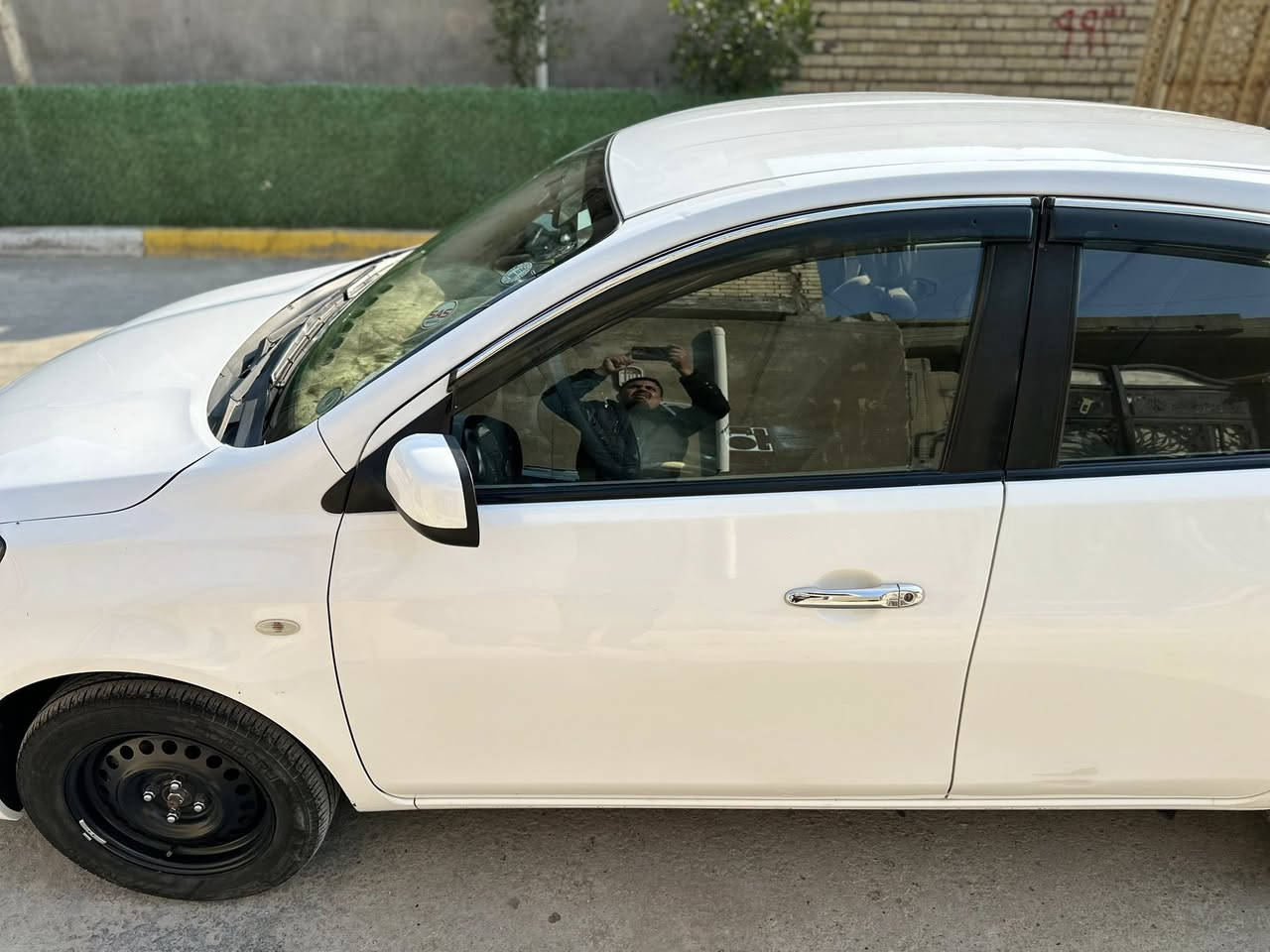 نيسان سني هندي 2021 رقم اربيل بأسمي السيارةماشيه 95 الف كير مكينه تبريد كله كفالة صدر امامي  خلفي كله جديد قبل يومين شاده حته مشط استيرن كله جديد  بيهه بارد مثل مموضح بالصور السيارة مدوشمة ارضيه وكشنات السعر 105 وبيهه مجال

مكانهه بغداد حي اور 

***********
