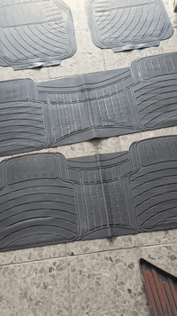 متوفر ارضيات سبعة راكب لون رصاصي بسعر 27 التخم والي يريد توصيل يصير 32...