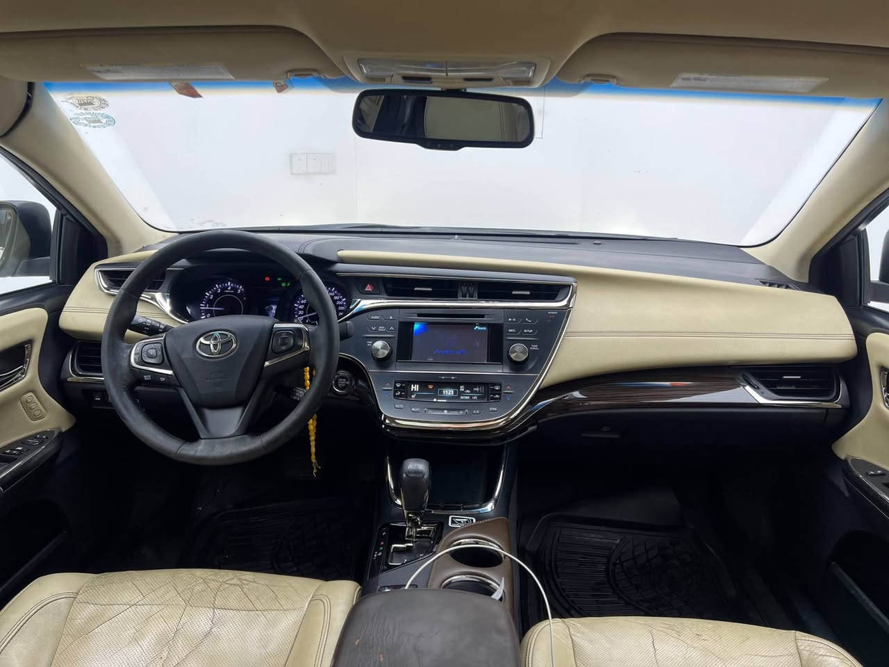 Toyota Avalon 2013
 تويوتا افلون ٢٠١٣ وارد خلیجي 
مواصفات لمتد (فتحة سقف-مقاعد تدفئة و تبريد-شاشة و کامیرة )

مكينة ٦سلندر حجم ٣.٥لتر تنفس طبيعي
ماشية 124,000 کیلومتر و بحالة ممتازة 

ضرر السيارة مکان الرقم في الصندوق صبغ   بدون دواخل و ايرباكات السیارة جدا نظیفة 

السيارة رقم دهوك  
مكفولة من كير و محرك و كهربائيات

و ب سعر(195$) ورقة و بيها مجال للطيبين

مكان السيارة

دهوك -معرض ارشف R-Shev
رقم51 من معارض التيرمينال 

***********
*********** دهوك, العراق
