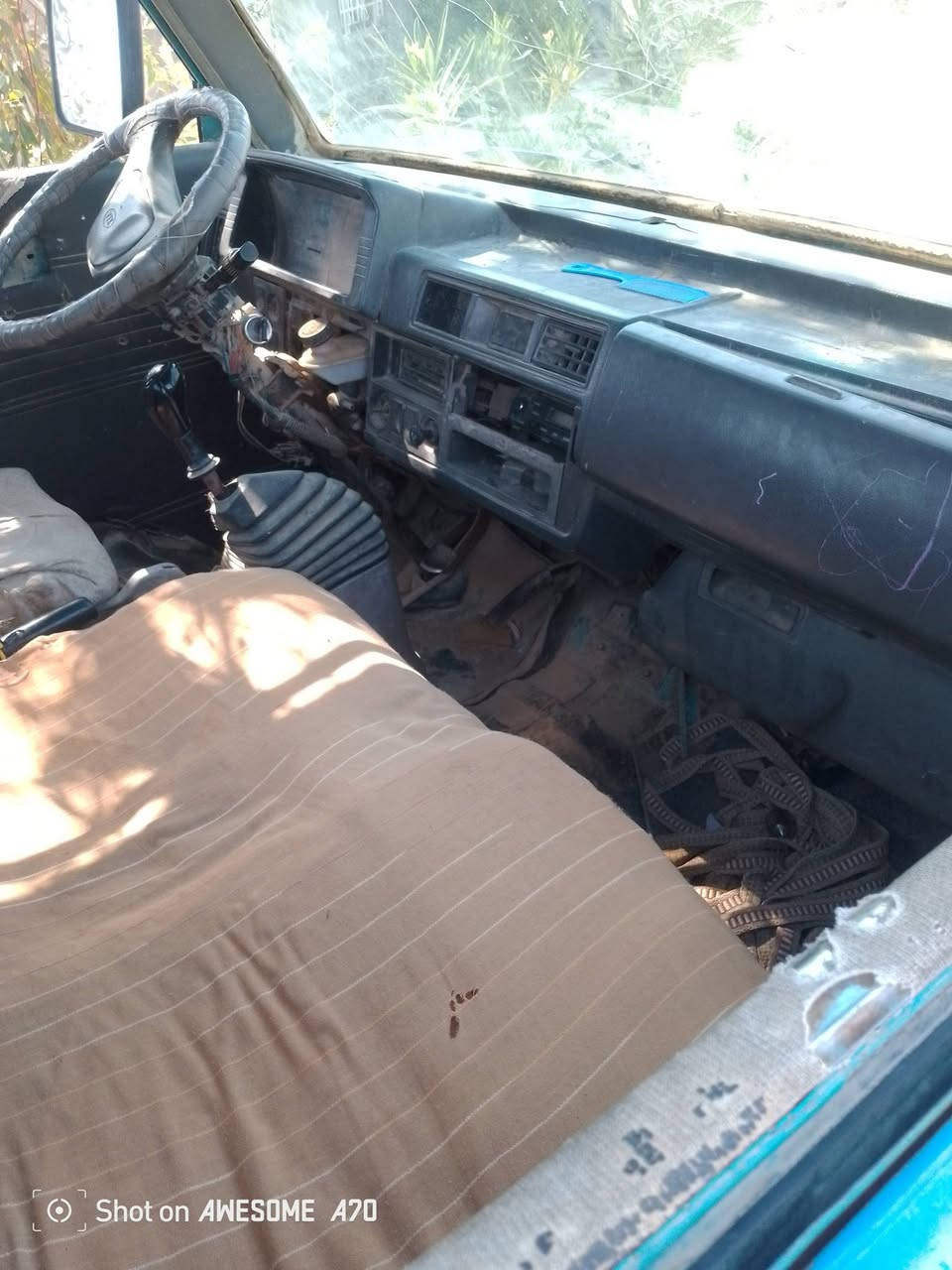كيا بنگو للبيع موديل 93 رقم دولي الانبار السنويه لل 30 مكانها التاجي السعر 33 بيها مجال محرك بيه صرف قليل الباقي كله كفاله رقم الموبايل ***********
