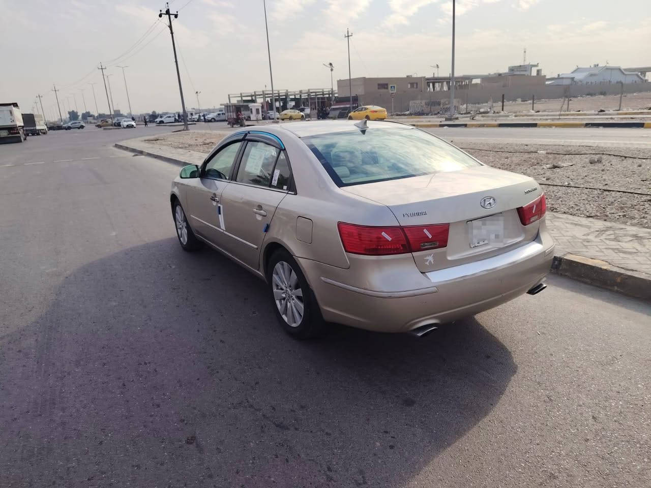 سلام عليكم سوناتا موديل 2009 فول مواصفات فتحه تحكم ستيرن جهتين كشنات كهربائي شاشه كامره خلفيه دواره واحد على واحد مكينه سته سلندر محرك كيرجدد سياره جديده وجاهزه من كلشي صدر أمامي خلفي جديد تخم تاير جديد تبريد ثلج تدفة وارد امريكي كلين تايتل بدون حادث كفاله عامه  رقم بغداد تحويل مباشر مكانهه بغداد شراي يتصل على رقم***********
