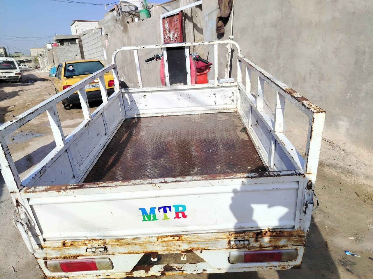 ستوته للبيع موديل 9 ..رقم اسود وسنويه ستوته نضيفه مكينه نضيفه
السعر 900 وبيه مجال الشراي ***********
