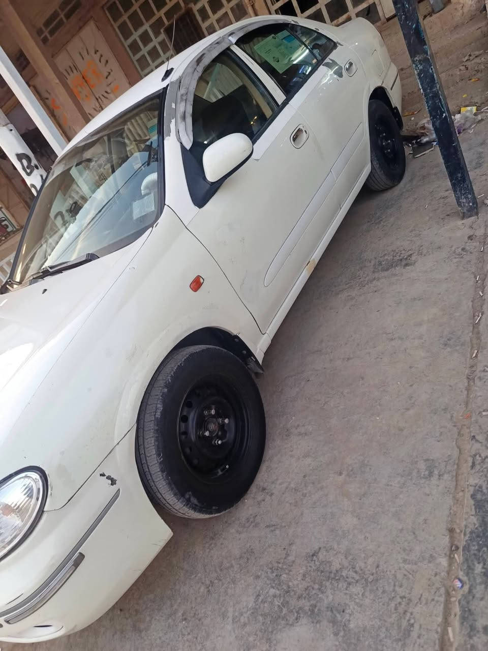 السلام عليكم نيسان سني موديل 2005كير عادي سياره جاهزه صدر امامي خلفي جديد تبرد.تتفئا السيار جارده الصبغ.السعر85وبيه مجال الرق***********
