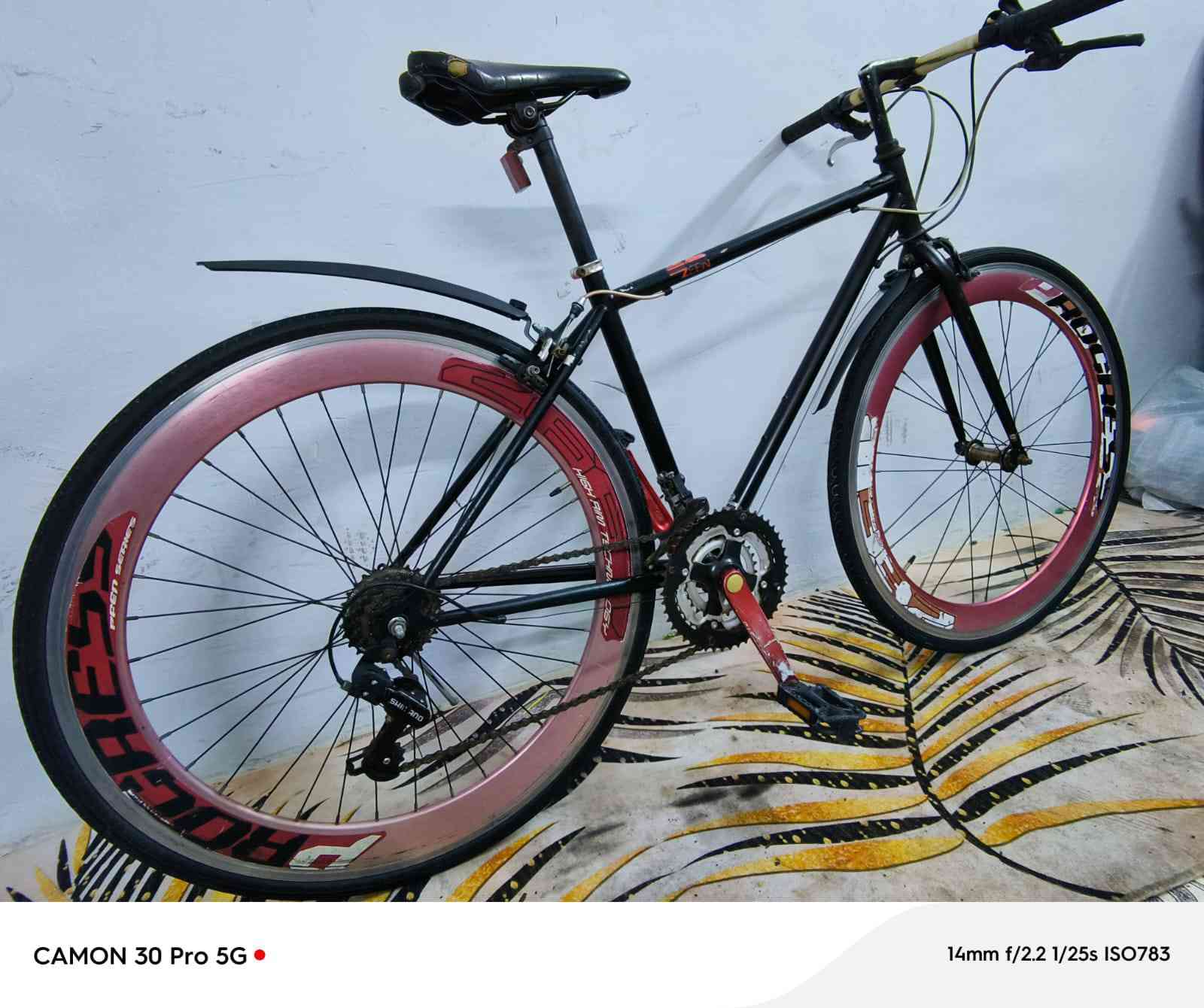 سلام عليكم بايك c700 بالة ياباني حجم 28 فريم عالي ويل  الألمنيوم طبقتين بريكات امامي خلفي شغال كير امامي خلفي شغال 7/3 كشن رياضي اطارات  سستم شيمانو  البايك سرج رياضي سعر 90 وبي مجال مكان بغداد استفسار خاص


**إذا كنت صاحب هذا الإعلان وتريد حذفه لأي سبب، رجاءا أرسل رسالة إلى الدعم الفني**