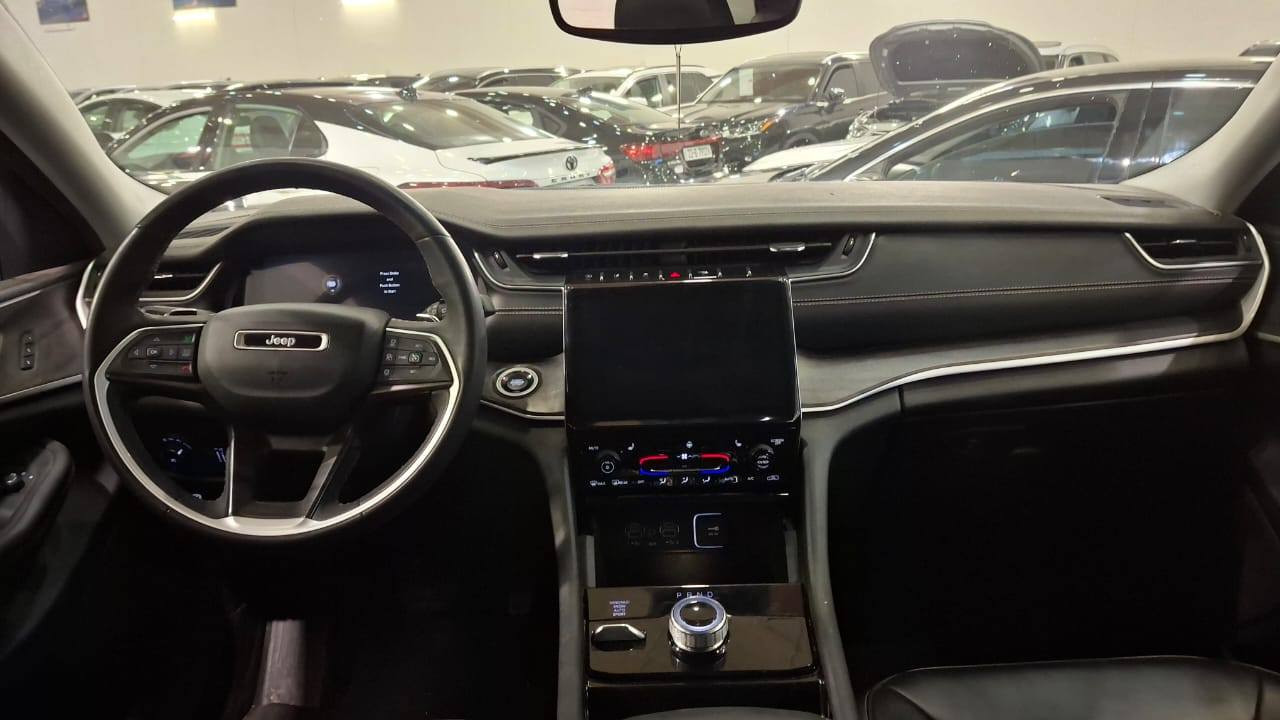 🏞Jeep Grand Cherokee🏞
⭕️مۆدیل : 2023 

⭕️بۆیاغ : شەش پارچە و کەمێک سەقف ، بەعام دەفرۆشم.

⭕️ماوەی ڕۆیشتن : 30,000Mile

⭕️نرخ : 235$ 💵

ژمارەی تەلەفۆن :
***********
*********** أربيل, العراق
