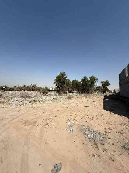 السلام عليكم...قطعه ارض للبيع 
مساحه 350م علا نهر جاري
..طابو زراعي عراقي سند 25 مكاتبه نسخه من الطابو. 
...
العنوان. ابو الخصيب  .العوجه شارع المقيمين. 
..
كافه خدمات كهرباء ماي مدارس 
..السعر 38بيها مجال 
للاستفسار ***********
