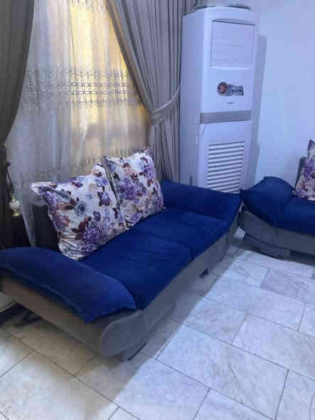 تخم مستعمل نضيف جداً سعره 350 الف وبي مجال قليل عنواني السيدية بالقرب من جامع ابراهيم الخليل واتس اب ***********
