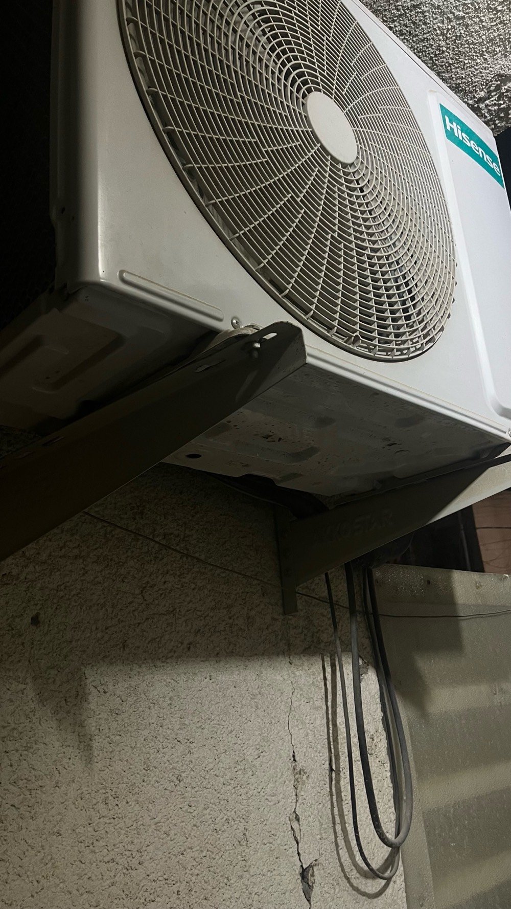 سبلت هايسنس نظيف جدا استخدام موسمين فقط ماداخل تصليح العنوان بغداد شهداء البياع 