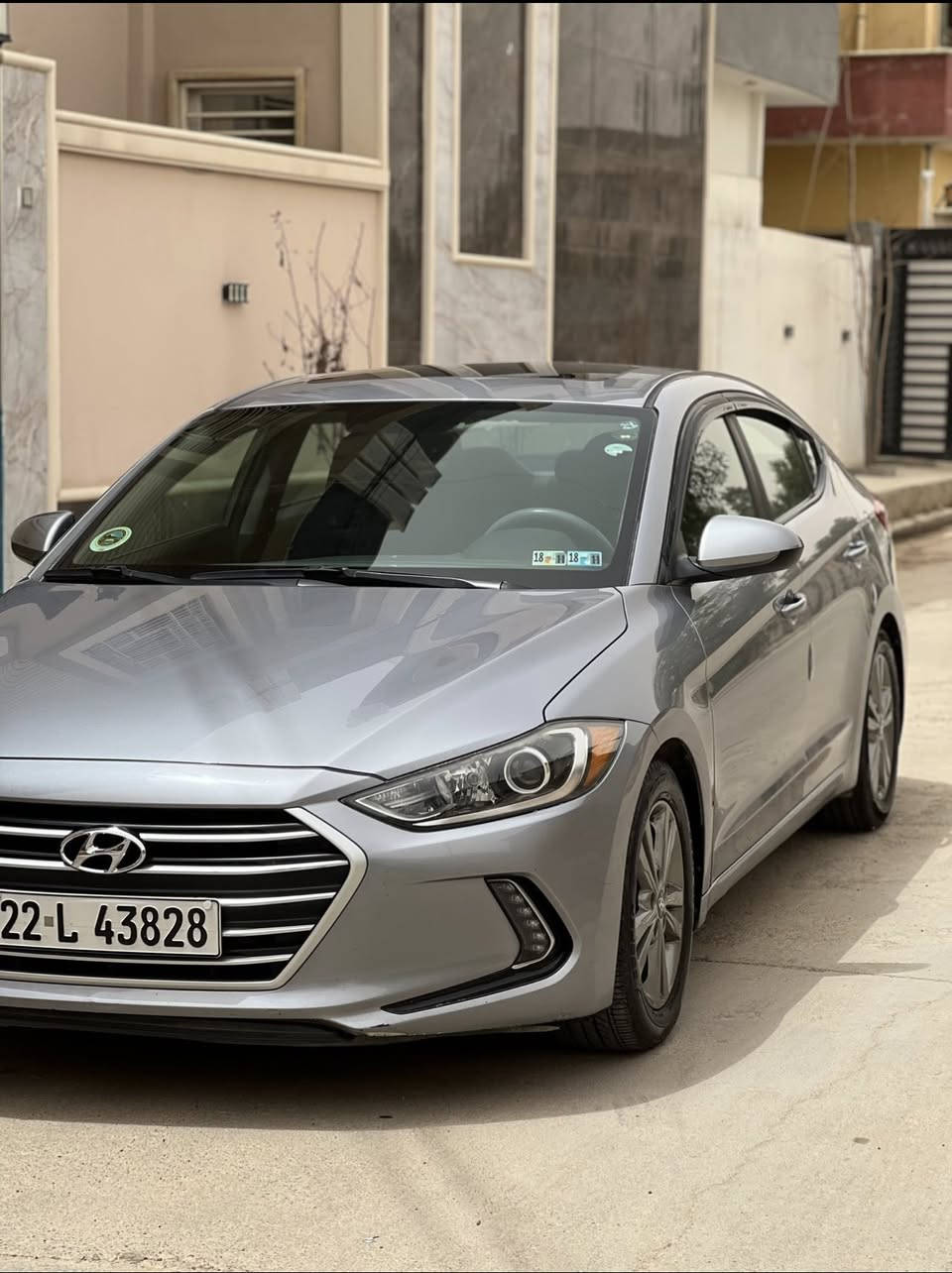 السلام عليكم
النترا ٢٠١٧ 

ضررها بابين 

السيارة فول مواصفات 

فتحة سقف 

بصمة تشغيل 

رادارات 

هيتر بالكشنات 

كشن كهرب

تبريد منفصل 

محرك ٢٠٠٠ 
مكان السيارة موصل

***********
