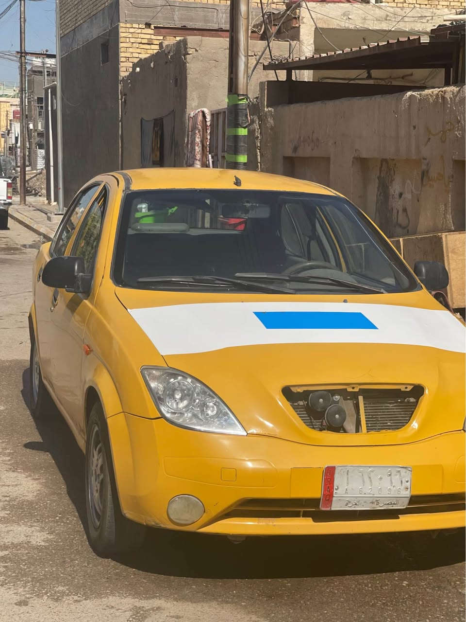 السلام عليكم سياره طيبه للبيع جاهزه كل نقص مابيه مكينه كير حداديه مشط كله جديد كهربائيات كله شغاله السياره منه للشارع 
رقم الهاتف ***********
رقم الواتساب *********** ناصرية, ذي قار
