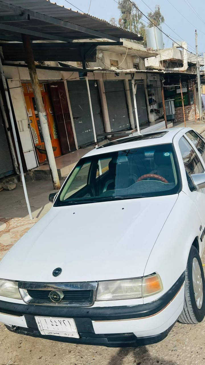 سلام عليكوم اوبل حجم 20
كير محرك شرط لا صبغ والا ضرب شريكه 
بس هلالات معمر سنويه لل 28 كابون بنزين موجود شرط التحويل سعر 45 بي مجال للطيبين***********
