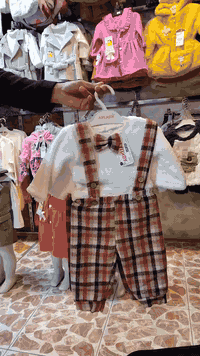 ملابس أطفال • مقاسات ٣/٦/٩/١٢ • هيت الجمعيه