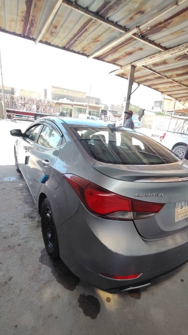 من رخصة الادمن 
النترا للبيع موديل 2015 لمتد 
ب105 وبيها مجال 
كير ومكينه خير من الله 
محرك 2000 دوش 
كشنات كهربائية+حساسات+اشاير بالمري+كشنات تدفئه+ تبريد ثلج 
حادثها بنيد مبدل+باب وره السائق مصبوغه فقط رقم بغداد 
للاستفسار/*********** حلة, بابل

