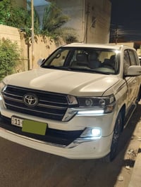 لاندكروزر GXR • محرك V8 4.6 • ١٥٤٠٠٠ كم