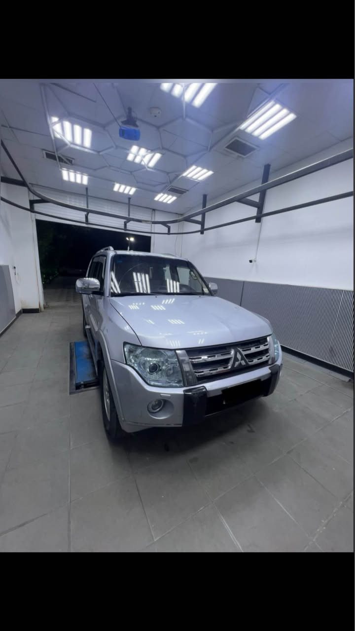 باجيرو (2008) رقمها بغداد 
هزه جديده
 حجم المحرك (3000) 
محرك كير مكفول لا تبخير ولا تنقيص
السياره مكفوله من الصبغ والتبديل 
بيها بوارد 2 خفيفات بجهت السايق فقط 
فول مواصفات 1/1 (حبتور)
تحكم ستيرن جهتين 
شاشه لمس 
زراكات لايتات 
دمام خلفي 
كشنات جلد تحكم كهرباء 
فتحه سلايد روف 
السعر (115) وبيها مجال 
العنوان بغداد الدوره 
رقم الهاتف ( ***********) بغداد, العراق
