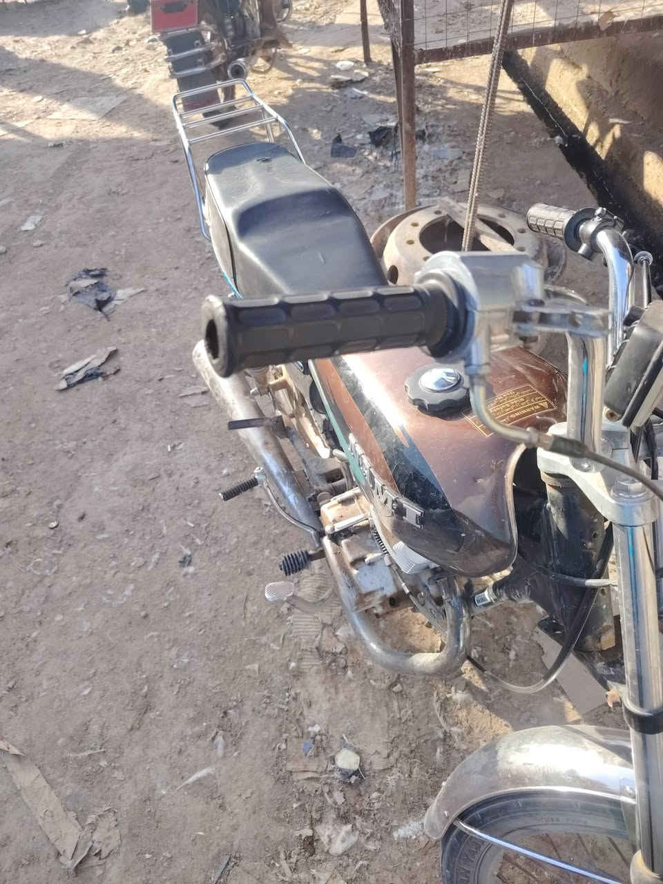 السلام عليكم نامه للبيع مديل 17 سكنر اوراق استنساخ شاصي مكفول محرك مفتوح سعر 300 مكان شطره رقم ***********
