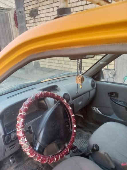 السلام عليكم سايبا للبيع موديل 18بغداد رقم انگليزي مصفره هيئه وغرامات سنويه جديده بيهه ضربة خفيفه امبدل بيهه الجاملغ الامامي الايمن مكينه وگير خير من الله حداديه نص عمر السعر 40وبيهه مجال مكان السياره بغداد حي النصر للاستفسار الاتصال على الرقم ***********
