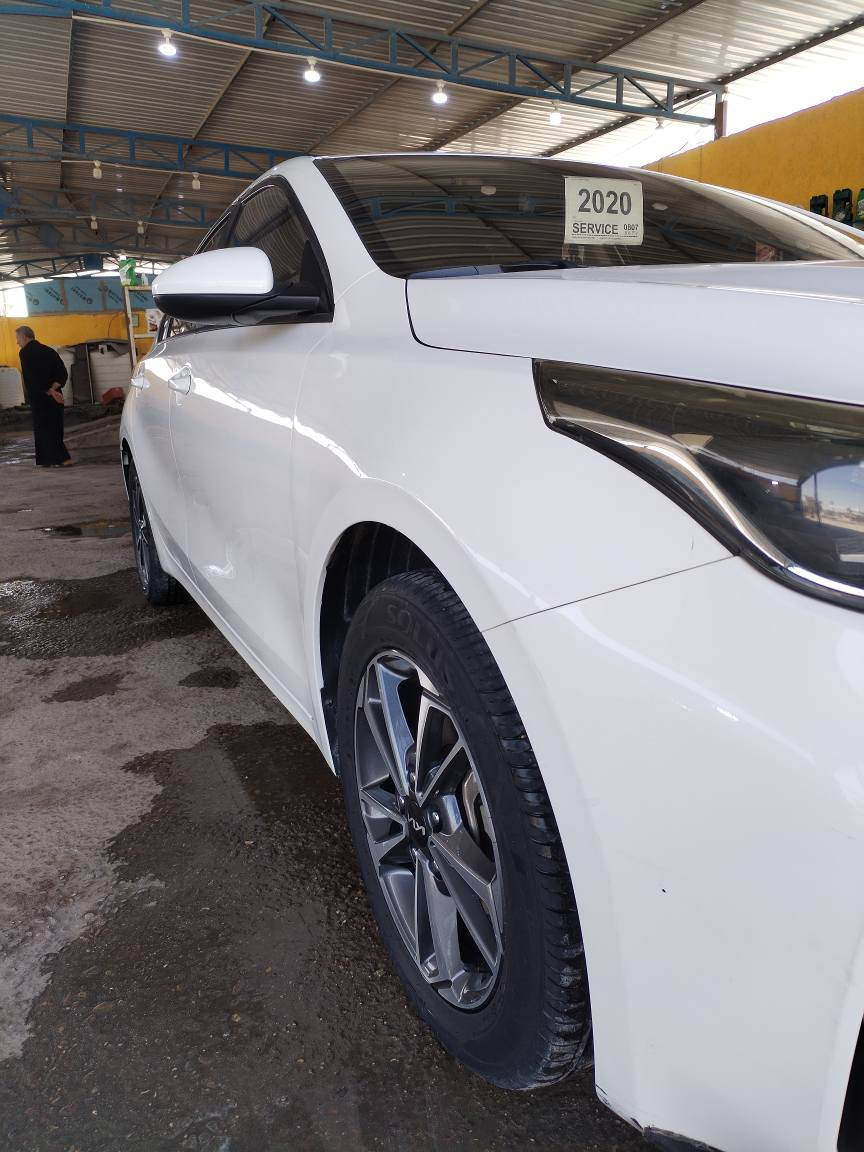 سيراتو 2020 خليجي 
محرك 1600 رقم اربيل دولي سنويه جديده 
وكاله وتحويل شرط 
جاهزه من كلشي وضع شركه برغي ممفتوح بيها ماشيه 60  
مواصفات نص 
داخل لونين 
دوشمه كامله ارضيه جلد اصلي 
اسبير مانازل 
بيها صبغ جاملغ خلفي وبلباب مالت السايق 
وبقبق الجنطه 
والباقي كفاله 
مكاني النجف الاشرف
***********
*********** النجف, العراق
