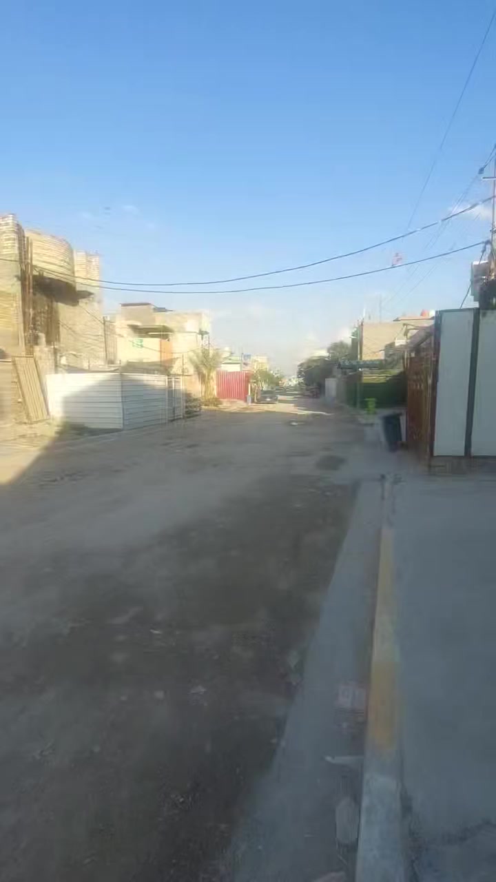 السلام عليكم بيت للبيع في منطقة الاستكشافات او حي زهراء
ورة دائرة المجاري مباشرتن بلفرع العريض منطقت 100   مساحة 60 متر واجهة 5 تفاصيل كاملة بلفيديو بناء جديد البيت كلة درجة اولة السعر 75 وبي مجال لشراي  الاستفسار اكثر اتصال على رقم  ***********
