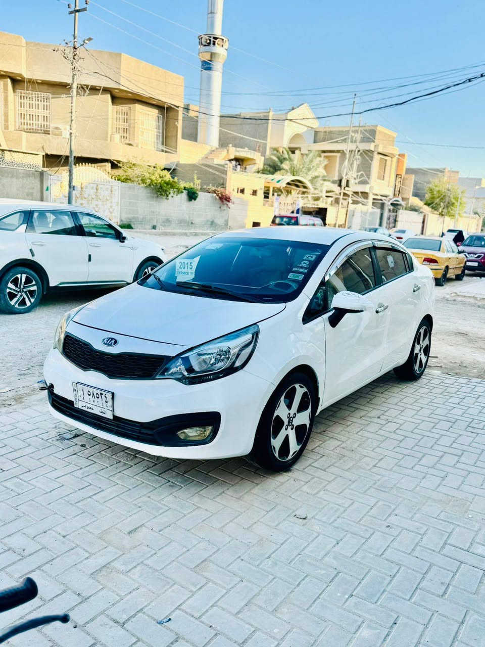 كيه ريو موديل 2015رقم  نجف حره تحويل ثاني يوم سنويه مجدده 29وارد خليجي بيها تبديل جاملغ ورش باب سايق فقط  والباقي كفاله عامه  عده بارد شوف عين مكينه 1600 مكينه كير حداديه وتبريد كله مكفول سياره جاهزه مال جناي بمعنه الكلمه مكان سياره الديوانية حي الجامعه سعر 83 بيه مجال  رقم الهاتف ***********
