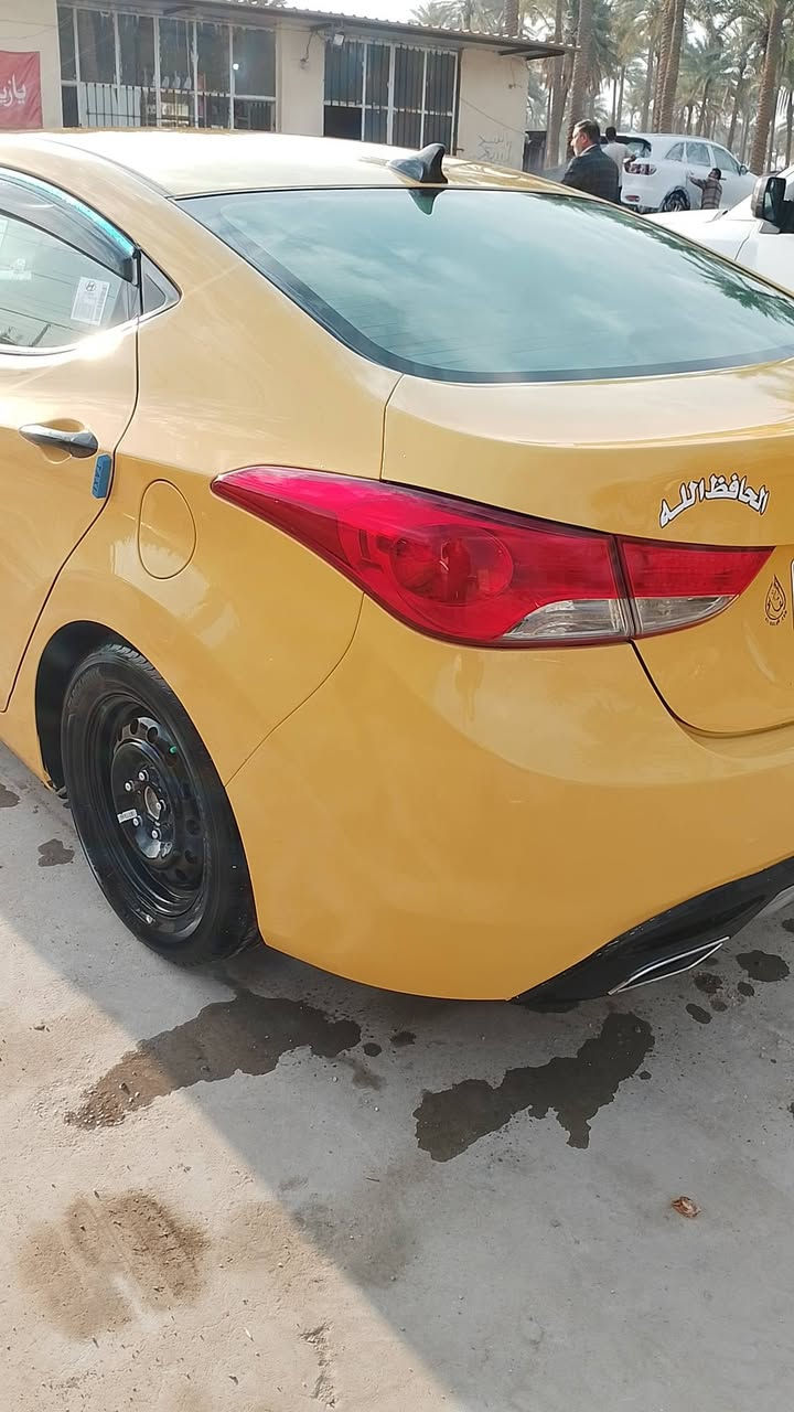 السلام عليكم ورحمه الله الانترا 13 ليبل واحد سيارة وارد بيها بس جاملغ فقط مكاني بابل سعر ١٠٢ او بيها مجال ملاحظة سونار موجود يمك ***********
