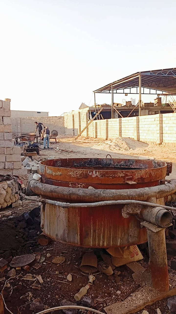 فرن صهر المعادن للبيع 
قطر البودقه 140 س م 
ارتفاع البودقه 60 س م 
ارتفاع العين 30 س م 
كوره كبيره
***********
