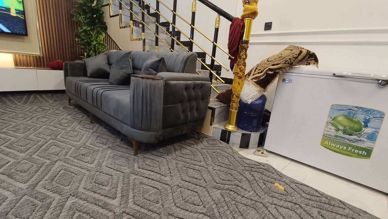 من بيت الزبون موديل واللون حسب طلب الزبون مع الضمااان ✅
الشارقه للاثاث 
ديوانيه حي الأمين عمود ٦٣٠
***********
