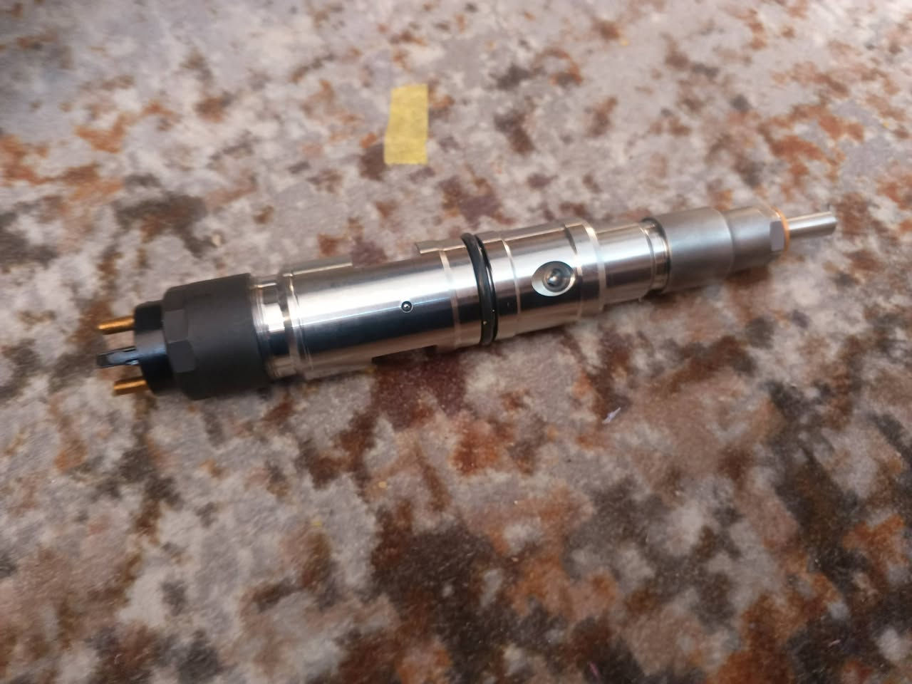 سلام و عليكوم
عندي نوزلات 8 قطع 
ره قم موبايل ***********
