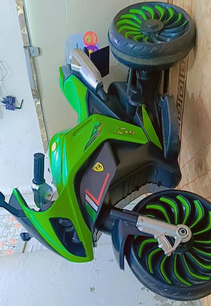 للبيع 150وبي مجال بسيط مكاني النجف حي ميسان ***********
