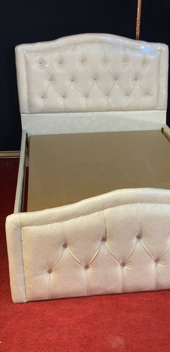 سرير نفرين دوشمة عراقي جديد للبيع


**إذا كنت صاحب هذا الإعلان وتريد حذفه لأي سبب، رجاءا أرسل رسالة إلى الدعم الفني**