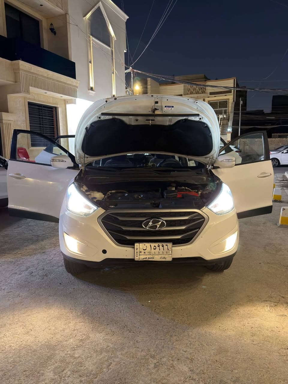 توسان 2015 خليجي قطعتين صبغ (باب خلفي+جاملغ خلفي) بدون ضربة محرك 4 سلندر 2000c مواصفات خليجي  ماشية 175000km مكان السيارة بغداد السعر خاصص
(***********)
