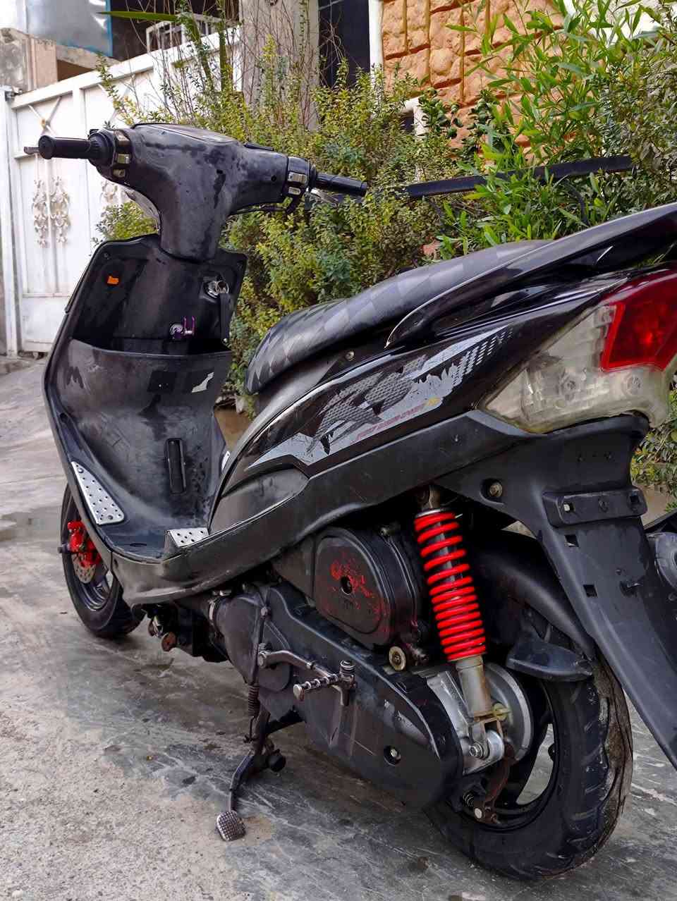 ماكس للبيع
السعر 640 وبيه مجال
عنواني ديالى بعقوبة التحرير 

*********** تواصل
