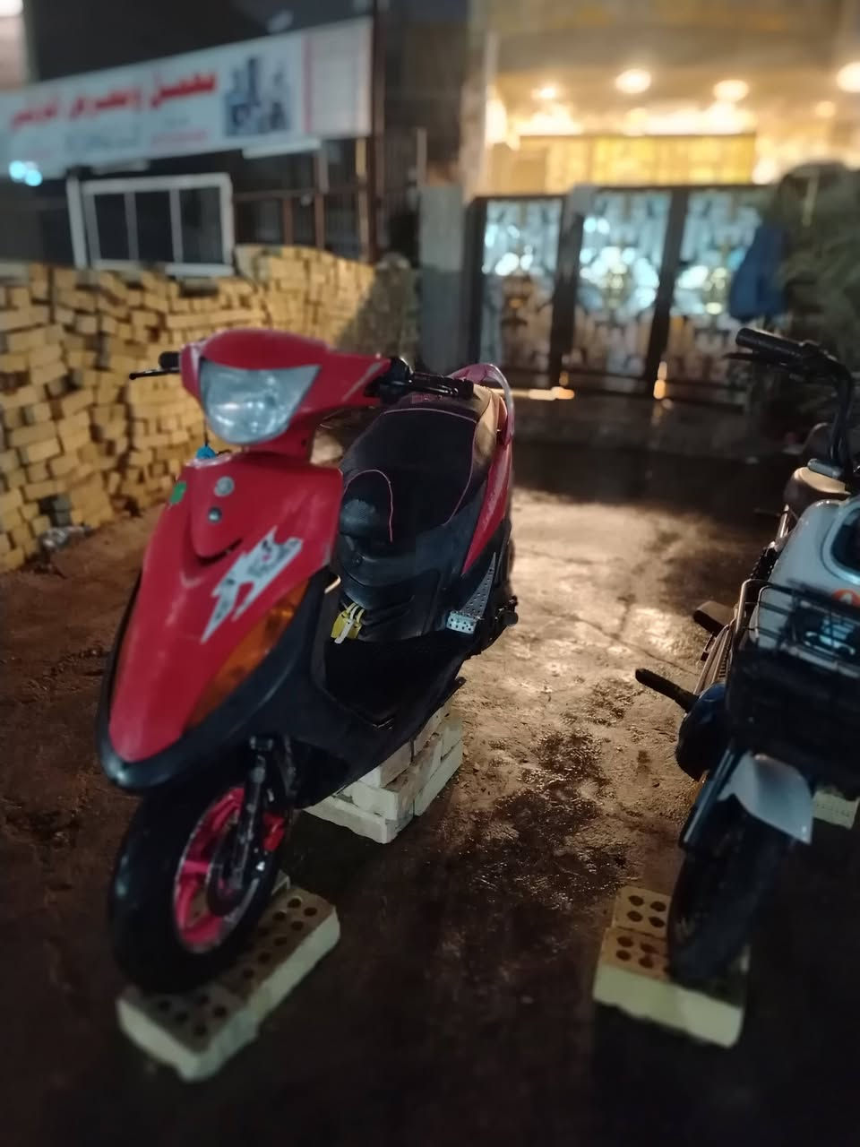 السلام عليكم دراجه ماكس عدله البيع الدراجه كدامكم جرد واحد دراجه 49 ابلادي عامتن الكهربايات كله شغاله نكره وسلف وهندر شغال  ؟ *********** مكاني بغداد الزعفرانيه  السعر 700 وبيه مجال الشراي
