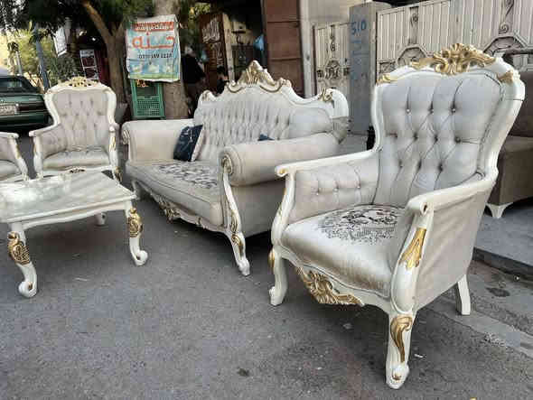 سلاوهاورییان
ئە م تاقمە کلاسیکە بۆفرۆشتن
10نە فە رییە  تورکییە  تایبە تە
ژ.م***********
شوین.کە لار
