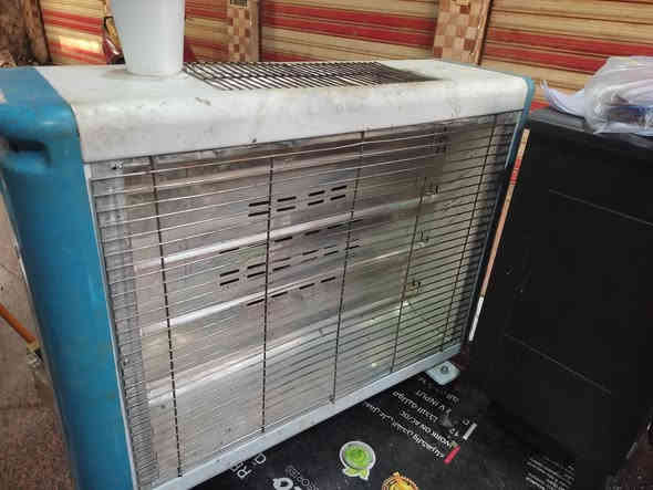 السلام عليكم مع بداية فصل الشتاء وانخفاض درجات الحرارة تتوفر صيانة جميع انواع المدافئ الكهربائية والمدافئ الزيتية والمدافئ الهوائية الجدارية والأوربية وماكنات اللحام الإلكترونية وجهاز التحويل الالكتروني(جنج اوفر) وشاحنات الدراجات الكهربائية وجميع الأجهزة المنزلية الاخرى(طباخات ليزرية - قلايات هوائية - اوفن - مكنسة كهربائية - خلاطات عصائر - ثرامات لحم ٠٠٠٠٠) المكان الشامية شارع ال ابو ناصرية داخل قيصرية سيد ايوب خلف مكتب المحامي حسن النصراوي للأستفسار الاتصال ع الرقم(***********) شريحة - واتساب او مراسلة الصفحة ( صيانة رافع قدرة)
