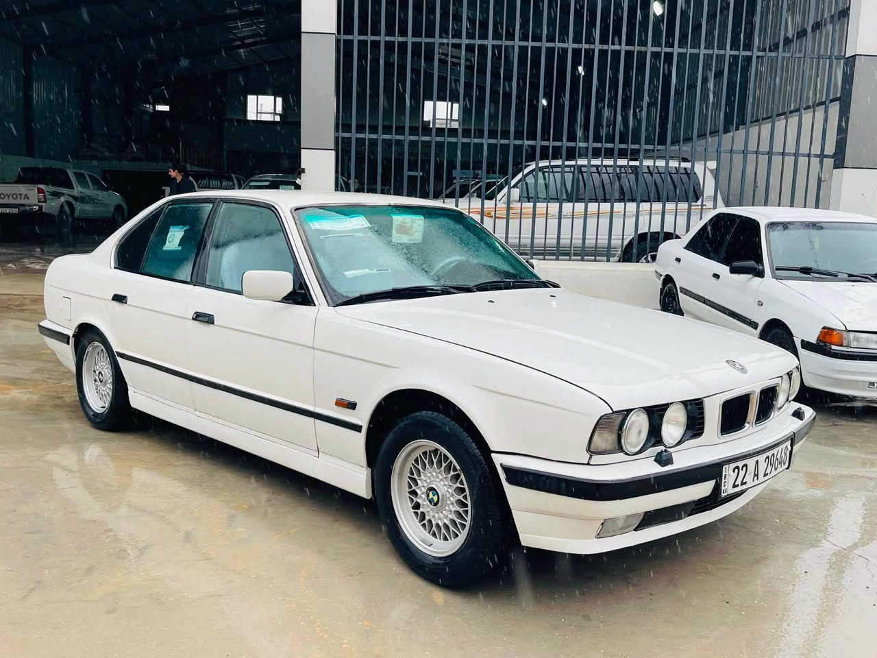 بيم موديل 1990تو ماتيك مه كينه ٥٢٥   ته بريد جام كا ره باى  ٧ باليف   ئه ى بيس   جوار تايه ويلى نوى له بنه  سه نه وى ره قه مى هه زه ى هه تا 2030 نويه   سيا ره كه ٢ پارجه ى بو ياغه  بى دعم و ليدان  سيا ره كه زور جوانه  زور خاوينه كيرو مه كينه و توندو تولى هه موو به شه رته  به ناوى خومانه هه موو كيانى به شه رته 
سعرى 67
***********
*********** أربيل, العراق
