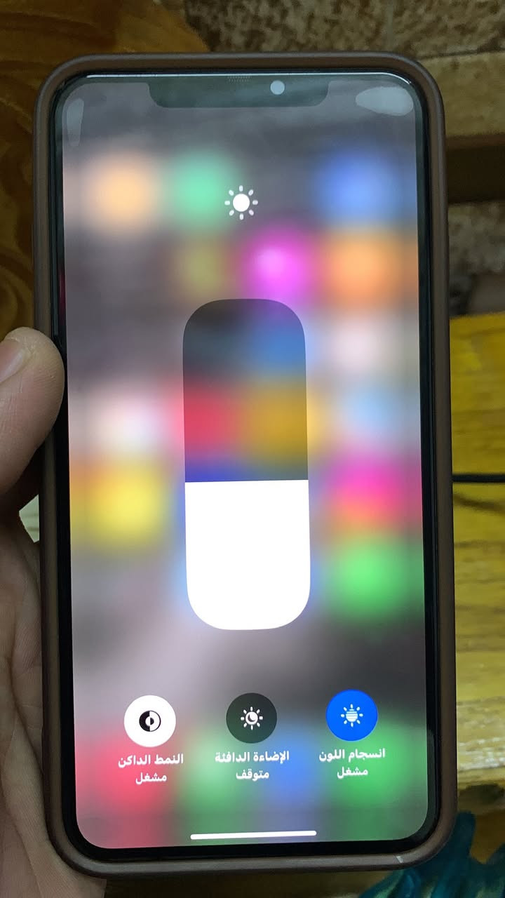 بسم الله الرحمن الرحيم  
جهاز اكس ماكس 
الجهاز خدش مابي جديد 
البطارية 🔋100 مبدلة مرة وحدة الجهاز بل شحن فول 
ذاكرة 256 
نموذج m
اللون الأبيض كلشي شغال فيس ايدي شغال 
يرهم مراوس ويرهم بيع الي يريد يتواصل عل رقم 
*********** 
أدمن وافق
