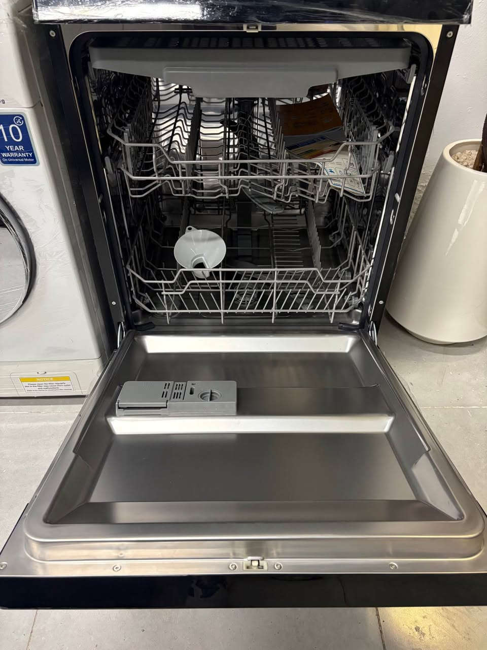 غه ساله ی قاپ مارکەی Smartبە کارنەهاتوو زۆرجوان ۳ ڕەفە ٦ پڕۆگرام تەنها ۲۳٥ هەزار 
~~~~~
گەیاندنمان ھەیە ..🚕🚚
ناونیشان: 📍
سلێمانی /ئاوبارە / بەرامبەر دەروازەستی / پشتی ڕێبین فرێش 
بۆ پەیوەندی کردن/*********** / السليمانية, العراق
